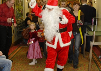 Wizyta Świętego Mikołaja dla dzieci